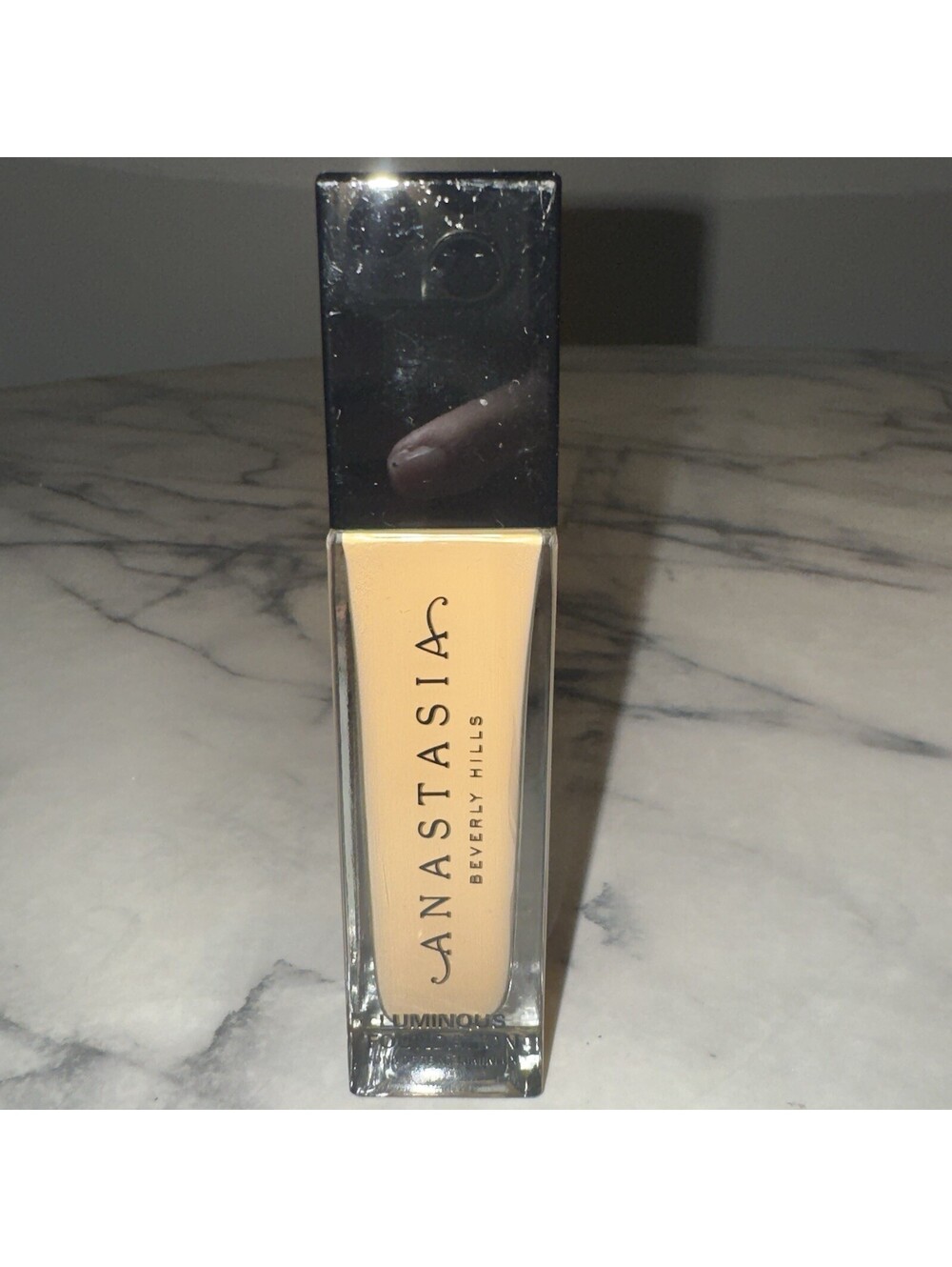 Anastasia Beverly Hills Medium Coverage Natural Finish Luminous Foundation 315N